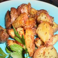 Roasted New Potatoes, Middle Eastern Style_image