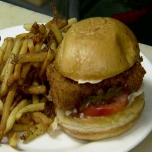 Fish Sandwich with Caramelized Onions_image