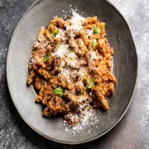 Chickpea Pasta with Cauliflower Bolognese_image