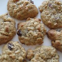 Oatmeal Raisin Cookies V_image