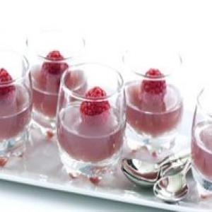 French Martini Jelly Shots_image