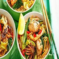 Seafood marinara and noodle stir-fry_image