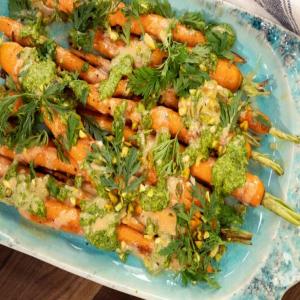 Roasted Carrots with Tahini and Carrot-Top Pesto_image
