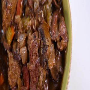 /shows/the-chew/recipes/beef-stout-stew-michael-symon_image