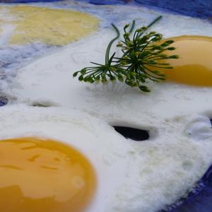 Shirred Eggs image