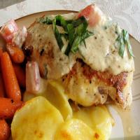 Chicken Breasts With Creamy Basil Sauce_image