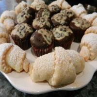 Mini Chocolate Chip Cupcakes_image
