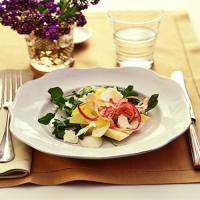 Endive and Watercress Salad with Quick Pickled Red Onions_image