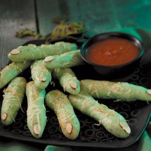 Witch's Hairy Finger Breadsticks Recipe_image