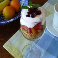Breakfast Yogurt Parfait With Fresh Fruit and Granola_image