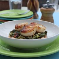 Seared Scallops With Wilted Chard_image
