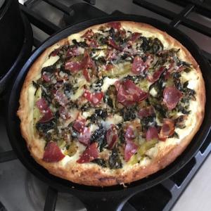 Utica Greens Pizza with Hot Capicola Ham_image