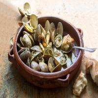 Green Garlic and Butter Clams_image