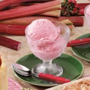 Rhubarb Ice Cream_image