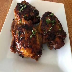 Balsamic Chicken Thighs in Cast Iron Pan_image