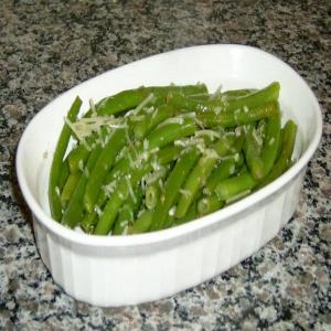 Garlic-Lemon Green Beans image