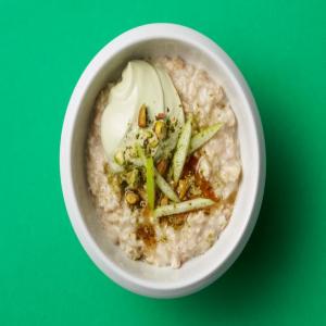 Healthy Oatmeal with Matcha Yogurt, Pistachios and Apples image