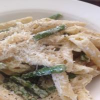 Pasta with Asparagus, Goat Cheese, and Lemon image
