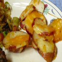 Cheesy Red Bliss Garlic Potatoes_image