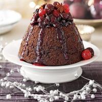 Chocolate pudding with spiced berry syrup_image