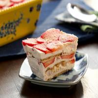 Strawberry Icebox Cake image