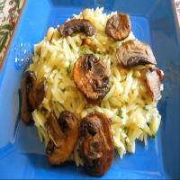 Lemon Orzo With Mushrooms and Pine Nuts_image