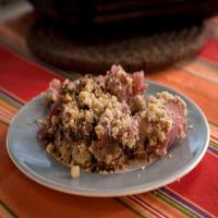 Red Wine Cooked Apples with Pecan Crumble_image