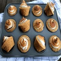 S'more Meringue Cups_image