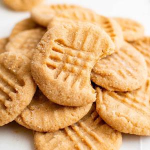 3-Ingredient Peanut Butter Cookies_image