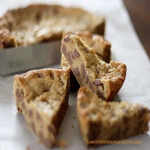 Peanut Butter Chocolate Chip Cookie Cake Recipe - (4.4/5)_image