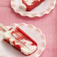 Strawberry-Yogurt Swirl Pops_image