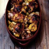 Garlic chicken with herbed potatoes image