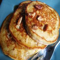 Fluffy Pecan Pancakes_image