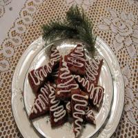 Chocolate Shortbread Trees with Raspberry Jam & Wh_image