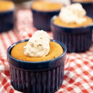Gluten-Free Peanut Butter Buttermilk Cakes_image