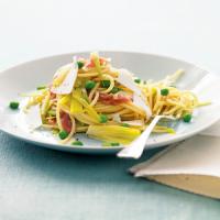 Pasta with Leeks, Peas, and Prosciutto image