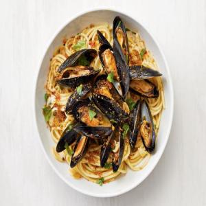 Spaghetti with Mussels and Calabrian Chiles image