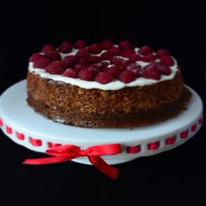 Carrot Cake With Cream Cheese and Raspberries_image