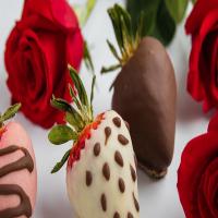 How to Make Perfect Chocolate Covered Strawberries (With No Added Sugar)_image
