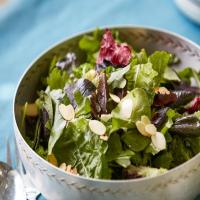 Mixed Greens with Apricot Vinaigrette and Almonds_image