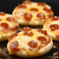 Mini pepperoni pizzas_image
