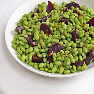 Tangy beetroot & bean salad image