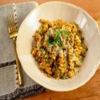 Creamy Fusilli with Carrots, Peas and Breadcrumbs image