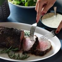 Roasted Herb Fillet of Beef with Horseradish Sauce_image