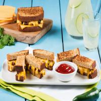 Spicy Grilled Cheese and Black Beans_image