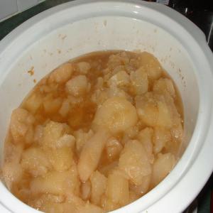 Pears and Pineapple Poached in Amaretto (Crock Pot)_image