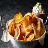 Potato Chips with French Onion Dip_image