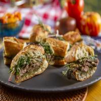 Grilled Lamb Sandwiches with Apricot and Jalapeno Relish_image