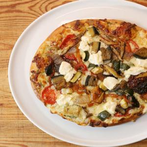 Vegetarian Pizza with Wild Mushrooms and Pesto_image