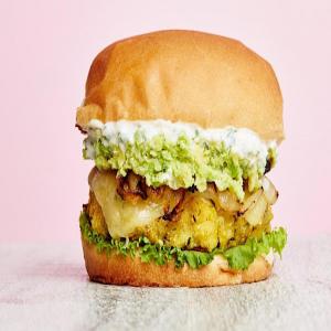 Veggie Burgers with Zucchini and Corn_image